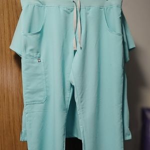 Figs scrubs set